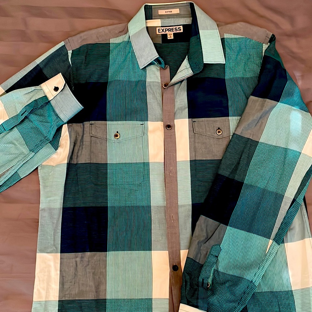 Men’s Express size L (16-16 1/2) Fitted plaid dress shirt